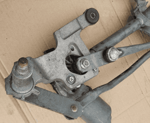 Honda Jazz 08-12 mechanizm wycieraczek przod 2