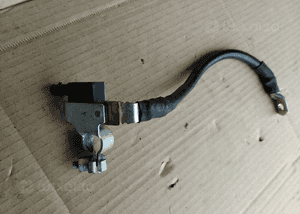 VW Passat B8 1.6 klema minus bezpiecznik akumulatora 3Q0915181A 3