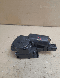 Zamek klapy tył bagażnika opel insignia kombi 2012 13581405 1