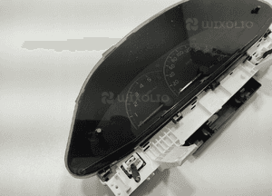 Licznik toyota yaris ii 1.4 D4D 83800-0DG40 europa 2009-2012 lift 2