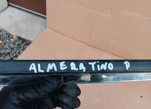 Listwa szyby czołowej prawy przód Nissan Almera Tino 5