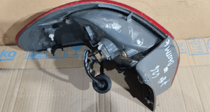 Lampa prawa tył tylna w błotnik mazda 626 gf lift sedan 2