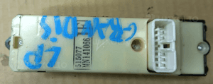 Mitsubishi Grandis panel sterowania szyb sterownik 3