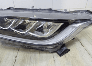 Lampa lewa przód full led toyota yaris iv 20r- EUK0-8 llu 3