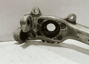 AUDI A4 S4 B6 8E Zwrotnica koła przód Lewa - 16336 4