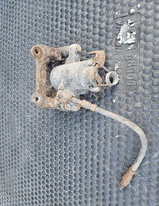 Zacisk Zaciski Jażmo Tyl Tylne Hamulcowy Hamulcowe AUDI A4 B6 B7 245 255mm 18