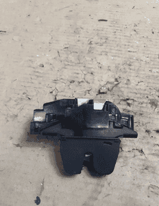 Zamek klapy tył peugeot / citroen nr 9671153780 1