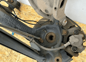BMW X3 E83 Zwrotnica tył prawa - 16489 3