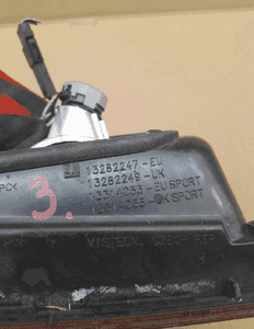 LAMPA TYLNA PRAWA OPEL ASTRA J KOMBI nr 13282249 / 13282247 4