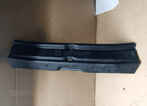 Osłona pasa tylnego bagażnika Mercedes W169 2