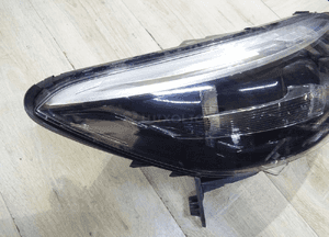 RENAULT CAPTUR LAMPA PRZEDNIA prawa 260100855R LLU SOCZEWKA 3
