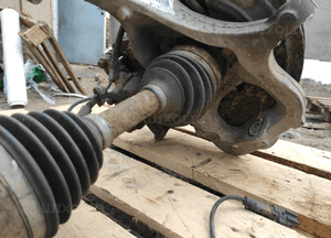 Jeep cherokee liberty kk 2.8CRD 07-12r. zwrotnica półoś tarcza zacisk przód 15