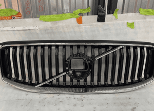 Grill atrapa chłodnicy volvo XC60 lift 32291019 idealna 1