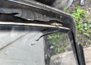 mercedes CL 215 szyba tył tylna grzana oryginał  uszczelka 8