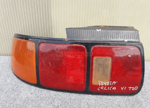 LAMPA TYŁ TYLNA LEWA TOYOTA CELICA VI T20 ORYGINAŁ 1