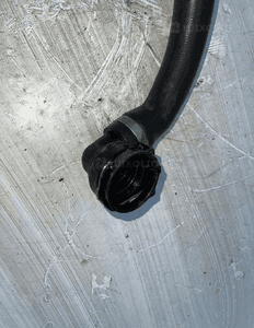 Volvo V40 ii 2,0D rura przewód wody 31474987 3
