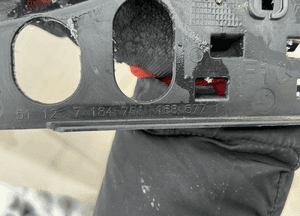 ŚLIZG ZDERZAKA ŚRODKOWY TYŁ TYLNY BMW F10 7184766 9