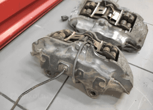 Audi Q7 4L 3.0TDI brembo zacisk hamulca prawy lewy przód zaciski oryginał 3