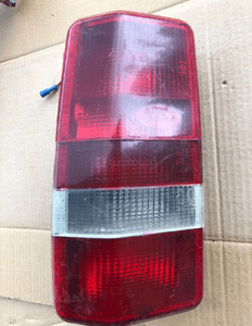 Lampa tylna lewa górna LAND ROVER DISCOVERY 1 I 300TDI 1994-1998 1