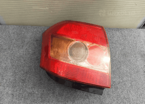 Lampa tył tylna prawa toyota corolla E12 oryginał wysyłka! 1