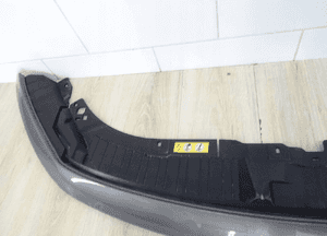 Mercedes W243 H243 eqb eqa maskownica góra pasa zderzaka A2438851401 9