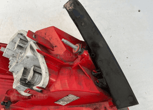 Audi A6 C6 lampa ledowa led prawa w błotnik 4F9945096E 8