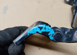 Zawias zawiasy drzwi lewy przód para Mazda 6 Lift 6