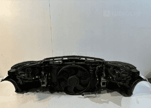 Mercedes C W204 LCI AMG Zderzak maska pas - 15447 13