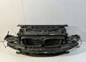BMW 5 F10 / F11 Pas przedni kompletny - 13976 2