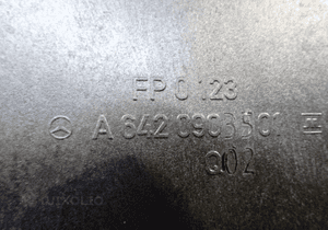 Mercedes W212 W218 filtr powietrza A6420903501 8