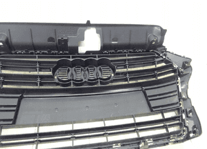 Audi A3 8V3 grill atrapa chłodnicy 8V3853651AA 10