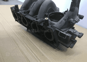 Kolektor ssący Dacia Logan 1.4 8200961787 8