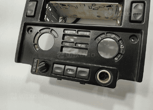RAMKA OSŁONA DESKI ROZDZIELCZEJ RADIA LAND ROVER DEFENDER 7H12-045F67 07-14 4