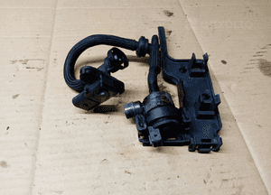 Czujnik ciśnienia podciśnienia rurka BMW M5 G30 F90 4.4 V8 8617097 7636149 2