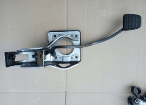 Toyota Corolla Verso lift pedal hamulca 04-08 1