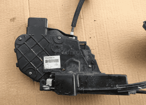 Zamek drzwi przedni lewy FQJ000215 Land Rover Discovery 3 III / Range Rover Sport 1