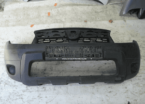 Dacia duster i z grilem lift zderzak przedni 1