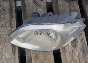 Przod przednia lampa lewa volkswagen fox 2