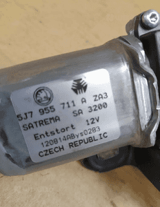 SILNICZEK WYCIERACZKI SKODA FABIA 2 5j9955711A 2