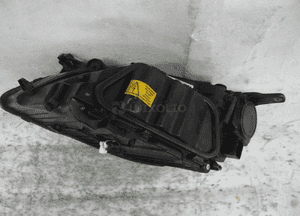 Volvo XC40 xenon lampa przód prawa przednia 4