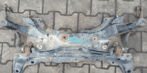 Toyota Yaris II 2  belka wózek kołyska pod silnik 2