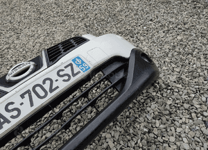 Zderzak przód przedni grill kompletny spryskiwacze qashqai i J10 2010-2013 2