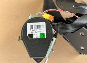 Pas bezpieczeństwa tylny prawy z nabojem 628704400 Land Rover Discovery Sport L550 2