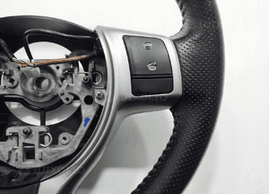 Kierownica multifunkcja sterownie przyciski toyota yaris iii 2011-2014 3