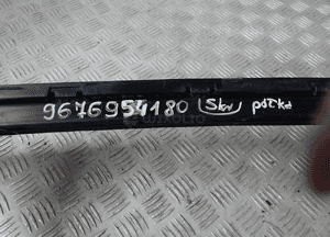 Peugeot 301 kratka zderzaka środkowa 9676954180 4