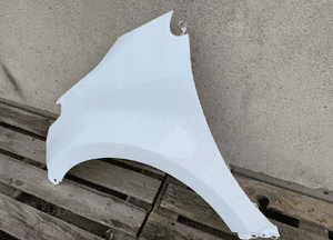Blotnik przod przedni lewy toyota yaris iv 4 2020- bardzo ladny oryginalny 2