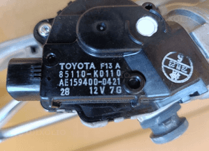 MECHANIZM WYCIERACZEK PRZÓD PRZEDNICH TOYOTA YARIS IV 4 85110-K0110 UK 3