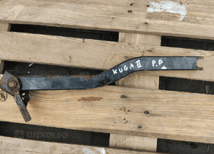 Mocowanie prawe wspornik prawy pasa przedniego ford kuga MK2 2.0 tdci