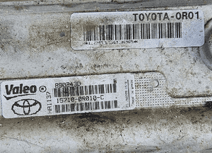 Toyota Avensis T27 2.2 D4D chłodnica oleju silnika 0R01 2