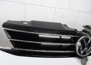 Zderzak przedni VW Jetta 5C6 lift 4xPDC 7